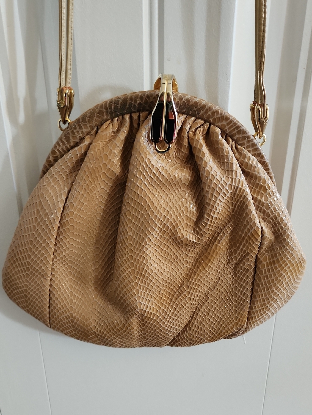 Vintage Mastercraft Crossbody Bag with Gold Hardware / Made In Canada